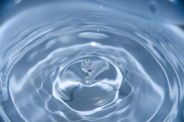 Waterless Skincare: Why Shipping Water Around the World Makes Little Sense