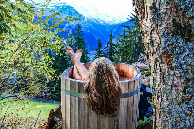 Hormones, Heat & Healing: What Every Woman Should Know About Contrast Therapy